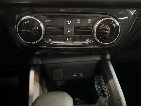 Certified 2025 Chevrolet TrailBlazer LT w/ Convenience Package image 19