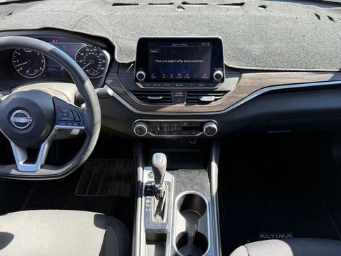 Used 2023 Nissan Altima 2.5 SV image 10