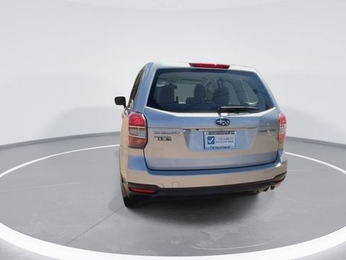 Used 2015 Subaru Forester 2.5i AWD/4WD image 7