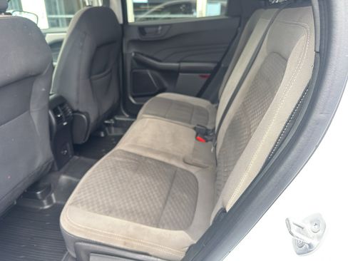 Used 2022 Ford Escape SE FWD image 9