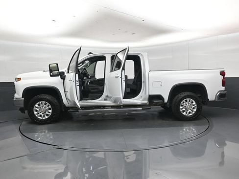 Used 2024 Chevrolet Silverado 2500 LT AWD/4WD image 54