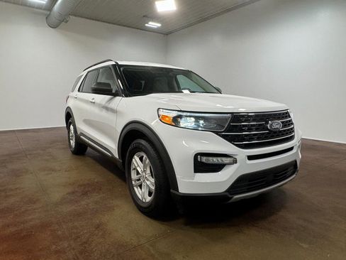 Used 2023 Ford Explorer XLT w/ Equipment Group 202A image 30