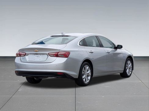 Used 2020 Chevrolet Malibu LT w/ Leather Package image 5