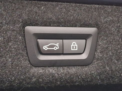 Certified 2023 BMW 540i xDrive w/ Premium Package image 28