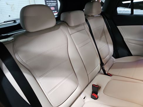 New 2026 Mercedes-Benz GLC 300 4MATIC image 12