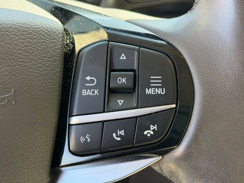 Used 2022 Ford Explorer Platinum w/ Equipment Group 601A AWD/4WD image 17