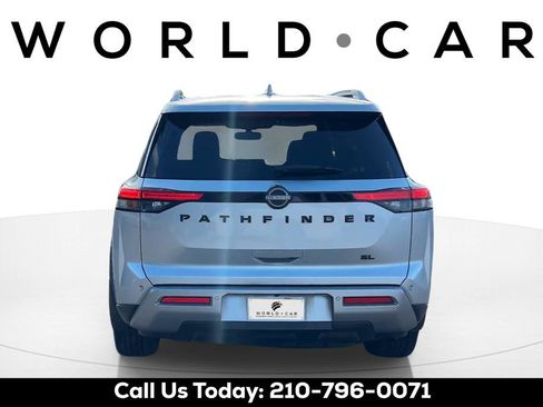 Used 2022 Nissan Pathfinder SL w/ SL Premium Package image 4