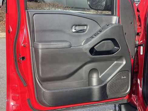 Certified 2022 Nissan Frontier PRO-4X w/ Pro-4X Premium Package image 9