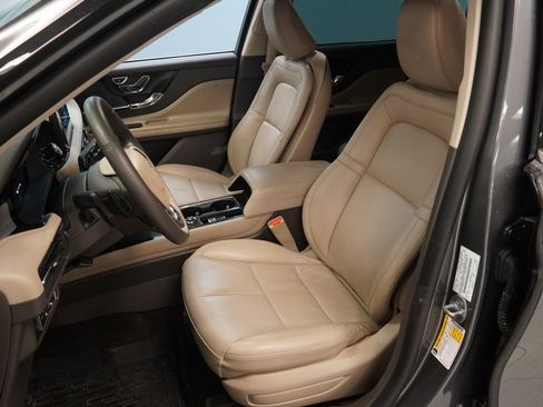 Used 2022 Lincoln Corsair AWD w/ Equipment Group 101A image 3