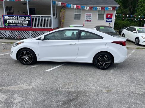 Used 2014 Hyundai Elantra FWD image 1