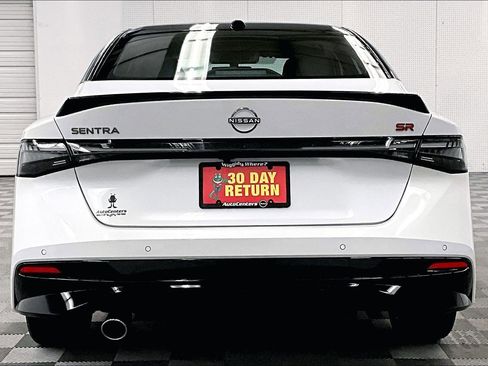 New 2026 Nissan Sentra SR w/ SR Premium Package FWD image 5