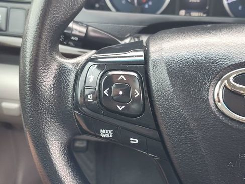 Used 2016 Toyota Camry LE FWD image 27