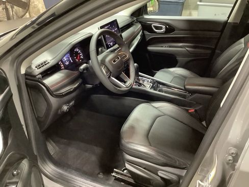 Used 2022 Jeep Compass Trailhawk image 16