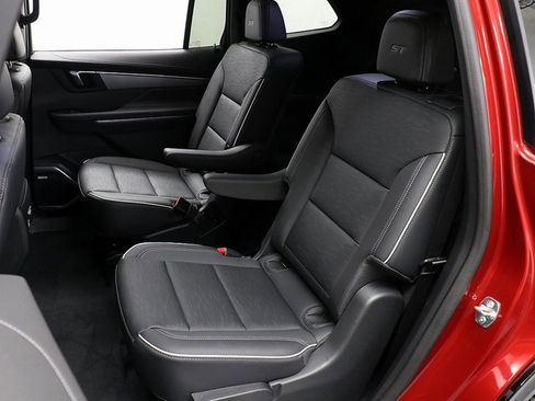 New 2025 Buick Enclave Sport Touring image 11