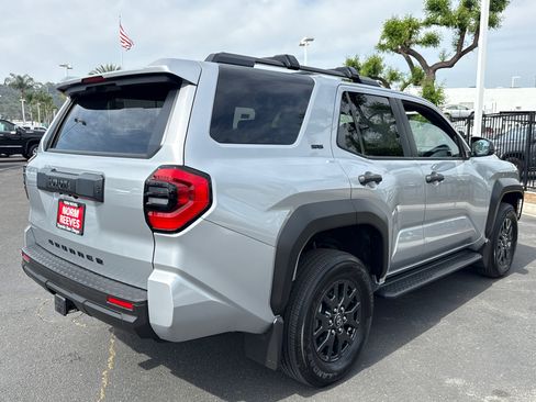 New 2026 Toyota 4Runner SR5 image 10