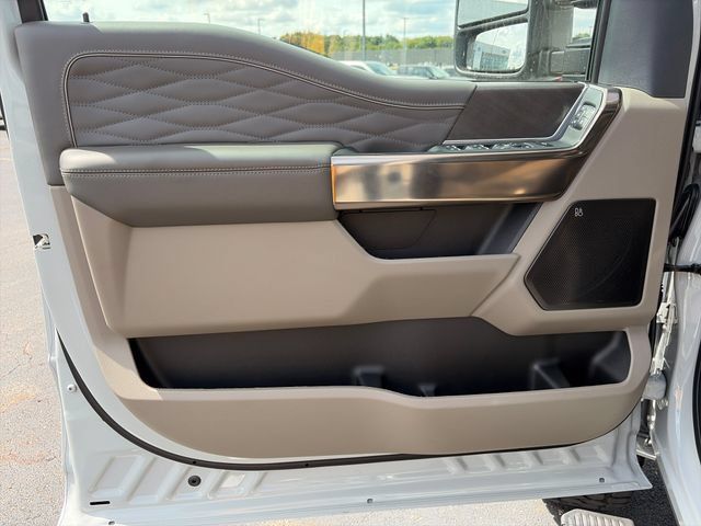 New 2026 Ford F450 Platinum w/ Platinum Plus Package AWD/4WD image 17