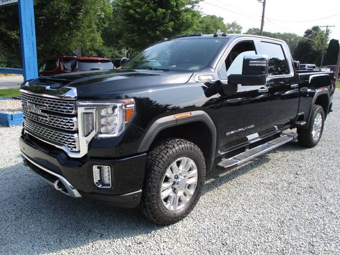 Used 2022 GMC Sierra 3500 Denali w/ Denali Ultimate Package AWD/4WD image 1
