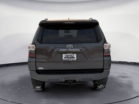 Used 2017 Toyota 4Runner SR5 Premium image 5