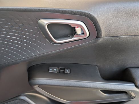 Used 2021 Kia Soul GT-Line FWD image 22