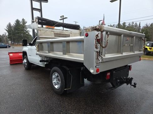 Used 2018 GMC Sierra 3500 SLE w/ SLE Preferred Package image 19