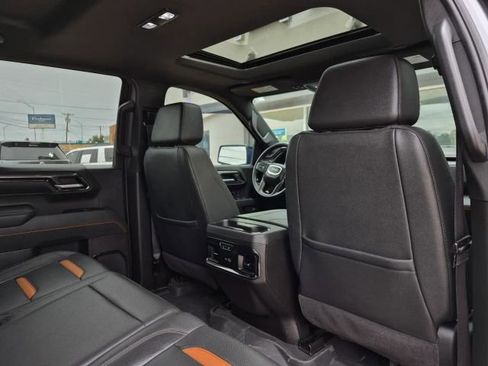 Used 2025 GMC Sierra 1500 AT4 w/ AT4 Premium Package AWD/4WD image 35
