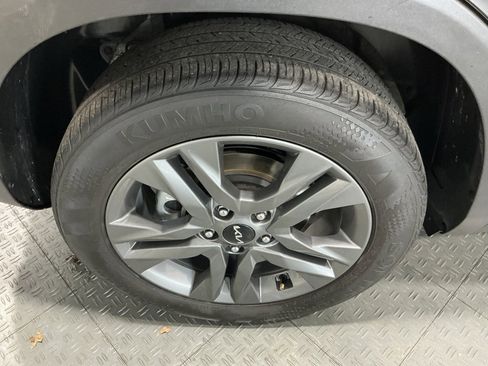 Used 2023 Kia Seltos LX image 30