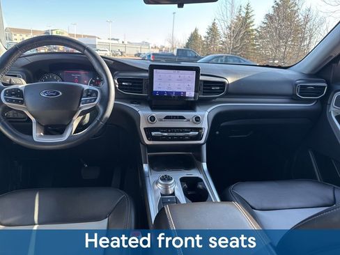 Used 2022 Ford Explorer XLT w/ Equipment Group 202A image 8