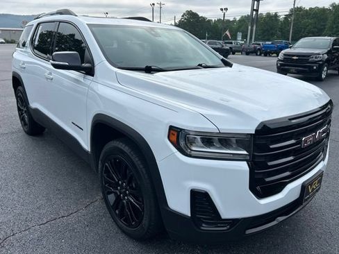Used 2023 GMC Acadia SLE w/ Driver Convenience Package FWD image 2