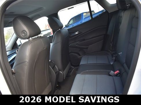 New 2025 Chevrolet Trax LT w/ Sunroof Package image 17