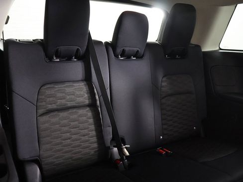 Used 2023 Nissan Pathfinder SV image 33