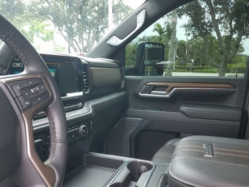 Certified 2024 Chevrolet Silverado 2500 High Country w/ Technology Package AWD/4WD image 22