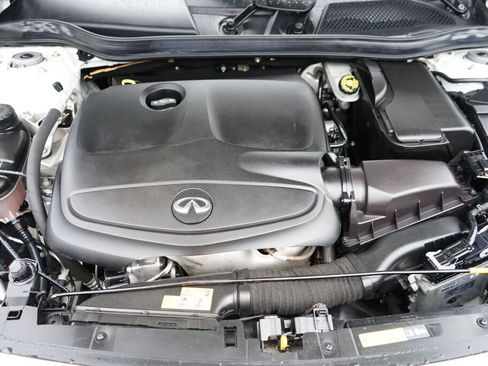 Used 2018 INFINITI QX30 Premium w/ Technology Package image 10