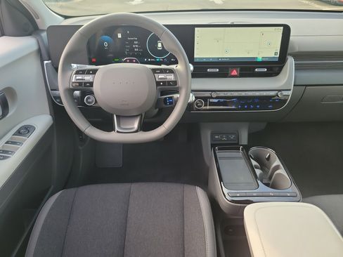 Certified 2025 Hyundai Ioniq 5 SE image 6