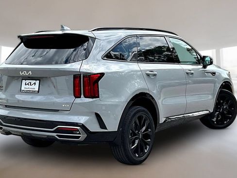 Certified 2023 Kia Sorento SX AWD/4WD image 6