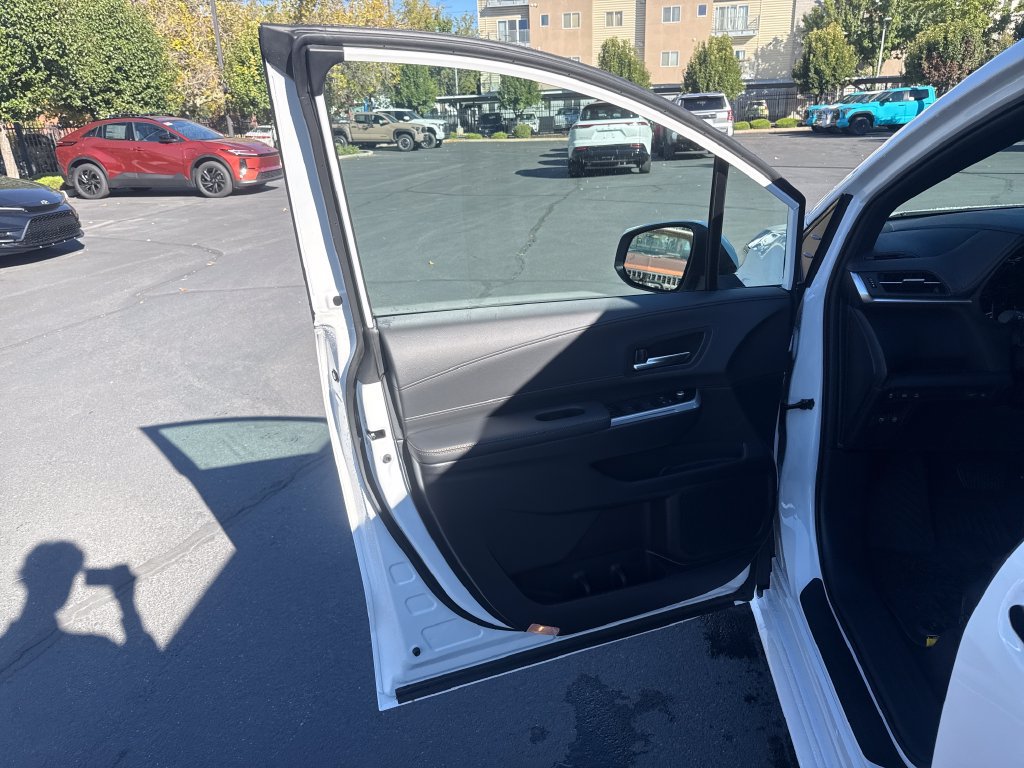 New 2026 Toyota Sienna XLE Woodland Edition AWD/4WD image 10