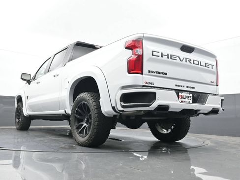 Used 2022 Chevrolet Silverado 1500 RST AWD/4WD image 57