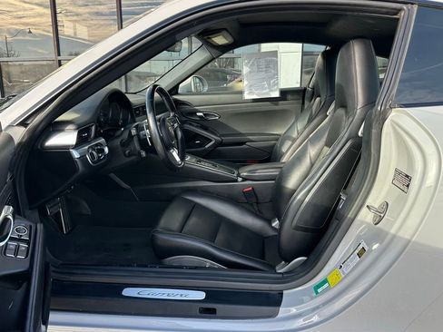 Used 2018 Porsche 911 Carrera image 16