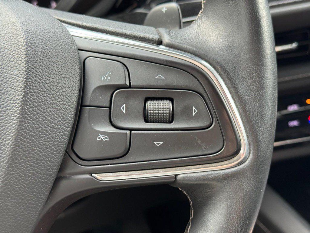 Used 2023 Buick Envision Essence FWD image 21