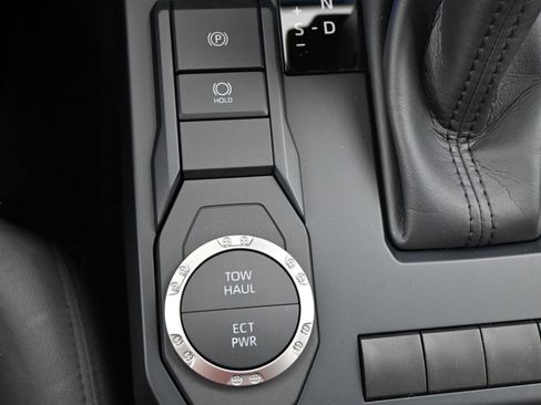 Used 2025 Toyota Tacoma SR5 RWD image 28