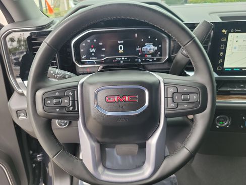 Used 2024 GMC Sierra 1500 Elevation AWD/4WD image 18