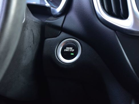 Used 2022 Chevrolet Equinox LT FWD image 37