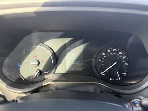 Used 2023 Toyota Sienna XLE image 12