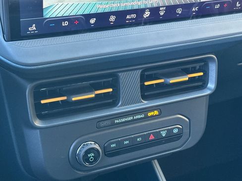 New 2025 Ford Maverick Tremor image 18