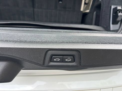 Used 2022 BMW X7 xDrive40i w/ Premium Package AWD/4WD image 53