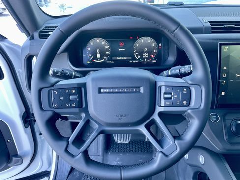 New 2026 Land Rover Defender 130 X-Dynamic SE image 21