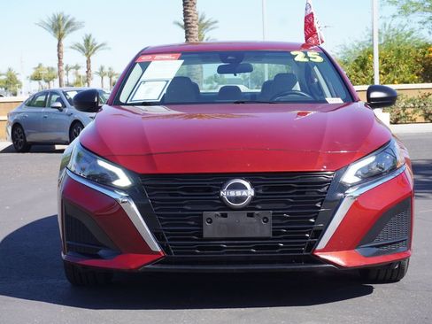 Certified 2025 Nissan Altima 2.5 SV image 5