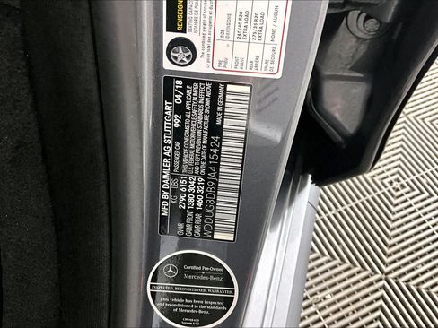 Used 2018 Mercedes-Benz S 560 Sedan image 33