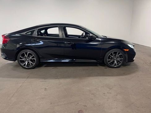 Used 2019 Honda Civic Sport image 2