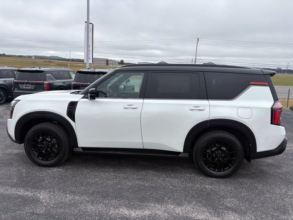Used 2025 Nissan Armada PRO-4X AWD/4WD image 8