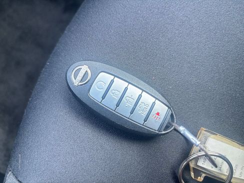 Used 2025 Nissan Altima 2.5 SV FWD image 25